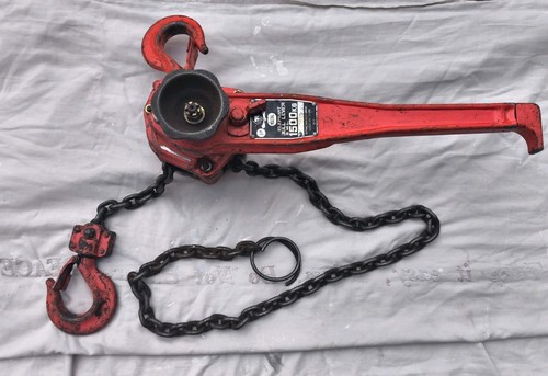 Elephant bull lever chain - elephant,